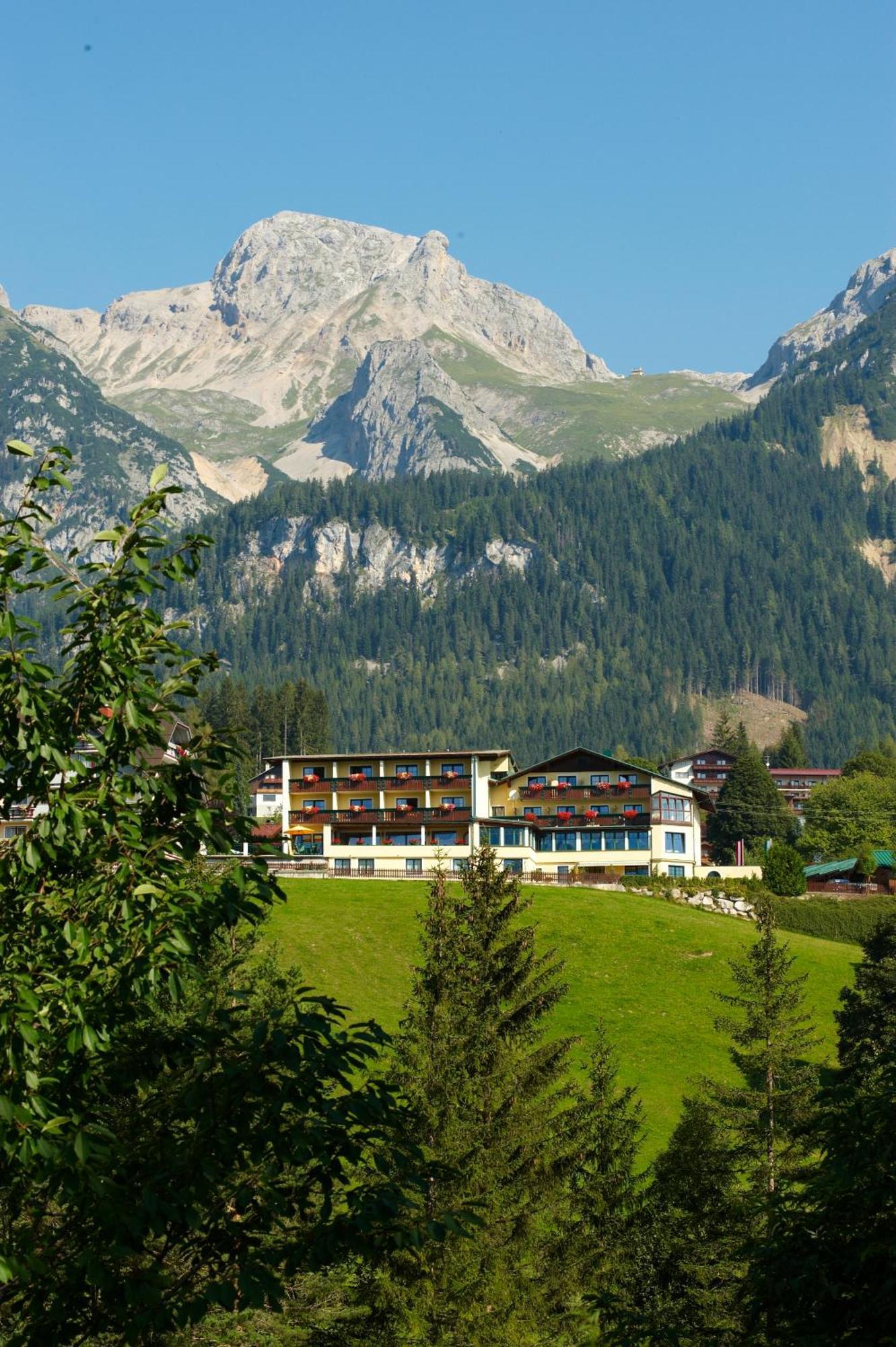 Hotel Martin 람자우 암 다흐스타인 외부 사진